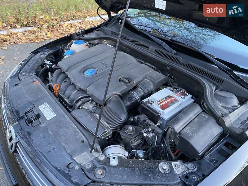 Седан Volkswagen Jetta 2011 в Гайвороні