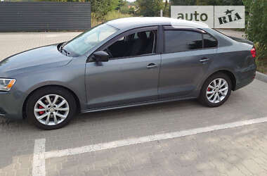 Седан Volkswagen Jetta 2013 в Киеве