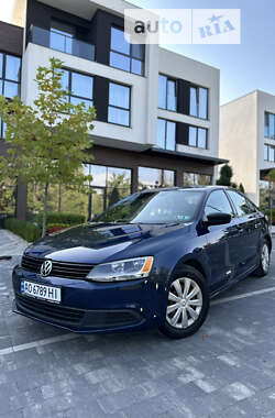 Седан Volkswagen Jetta 2011 в Ужгороді