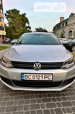 Седан Volkswagen Jetta 2014 в Києві