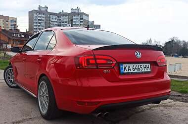 Седан Volkswagen Jetta 2013 в Києві