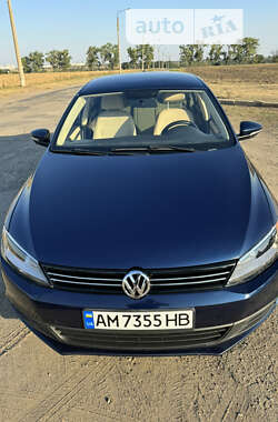 Седан Volkswagen Jetta 2010 в Харькове