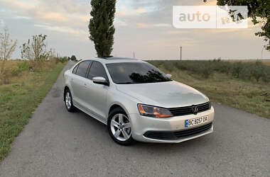 Седан Volkswagen Jetta 2011 в Волочиске