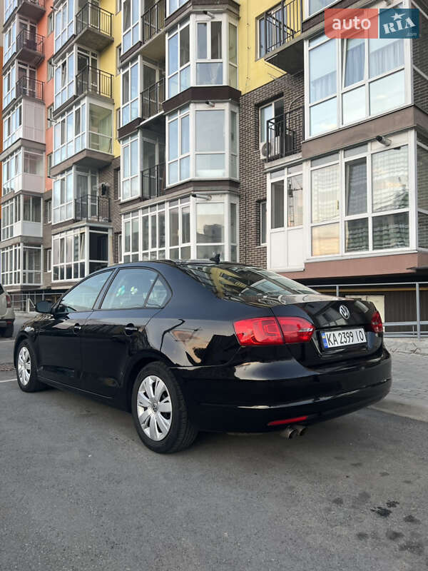 Седан Volkswagen Jetta 2014 в Чернігові