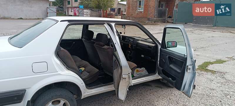 Седан Volkswagen Jetta 1987 в Хмельницком