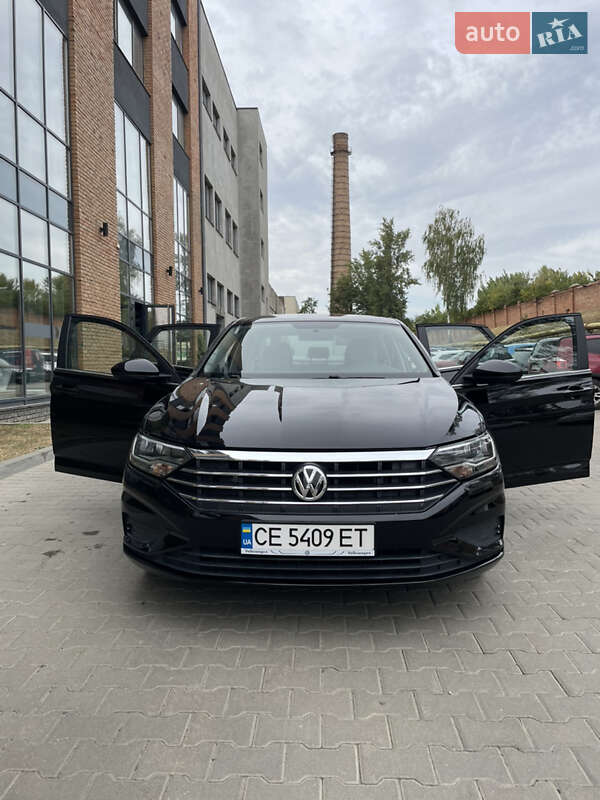 Седан Volkswagen Jetta 2020 в Черновцах