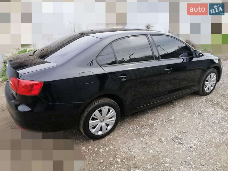 Седан Volkswagen Jetta 2012 в Дніпрі