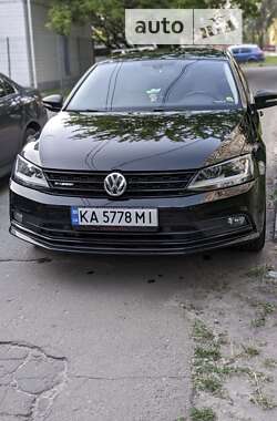 Седан Volkswagen Jetta 2015 в Киеве