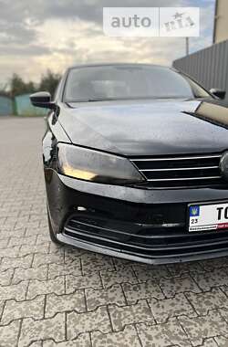 Седан Volkswagen Jetta 2016 в Хмельницькому