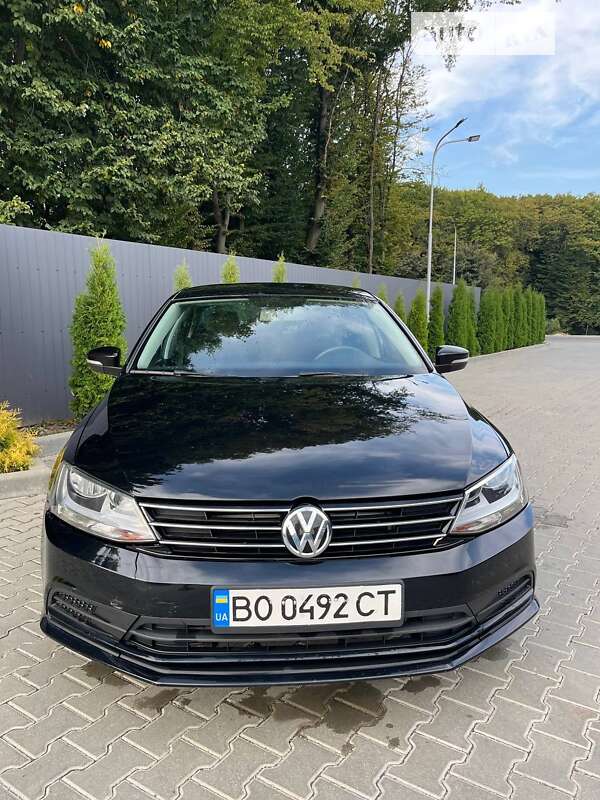 Седан Volkswagen Jetta 2015 в Тернополі