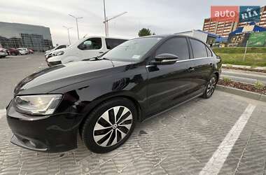 Седан Volkswagen Jetta 2014 в Львове