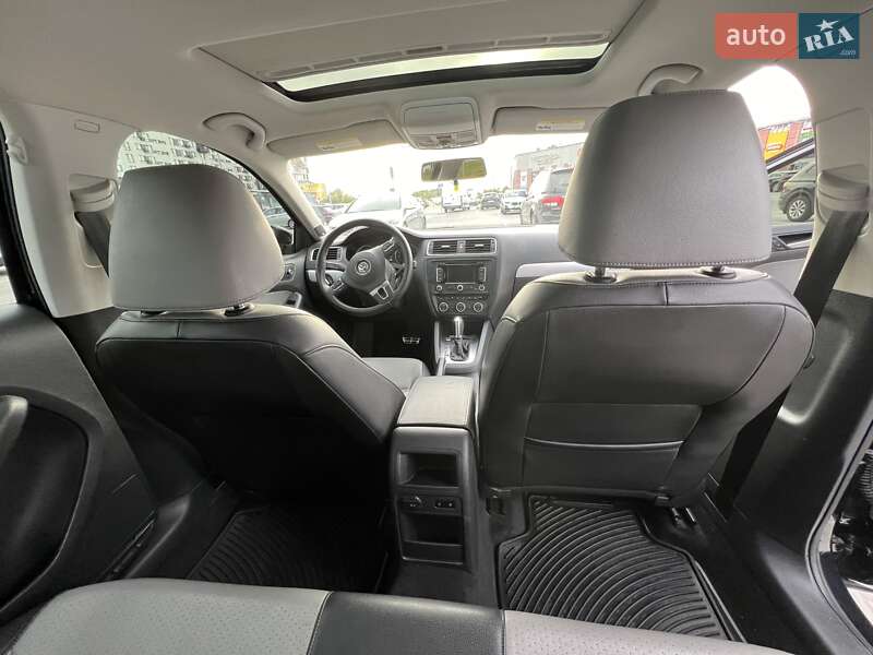 Седан Volkswagen Jetta 2014 в Львове фото 13 Седан Volkswagen Jetta 2014 в Львове