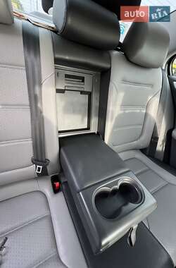 Седан Volkswagen Jetta 2014 в Львове