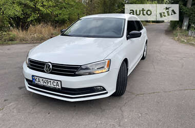 Седан Volkswagen Jetta 2015 в Киеве