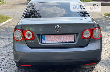 Седан Volkswagen Jetta 2007 в Старокостянтинові