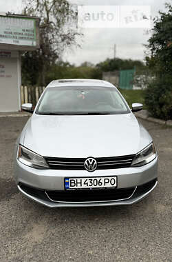 Седан Volkswagen Jetta 2012 в Білгороді-Дністровському