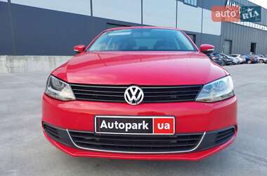 Седан Volkswagen Jetta 2013 в Львове