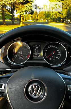 Седан Volkswagen Jetta 2016 в Житомире