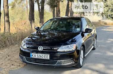 Седан Volkswagen Jetta 2012 в Києві