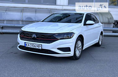 Седан Volkswagen Jetta 2018 в Киеве