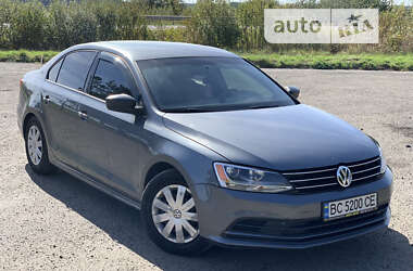 Седан Volkswagen Jetta 2015 в Львове