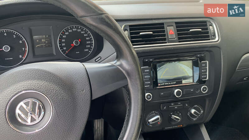 Седан Volkswagen Jetta 2014 в Киеве