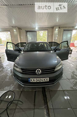 Седан Volkswagen Jetta 2015 в Киеве