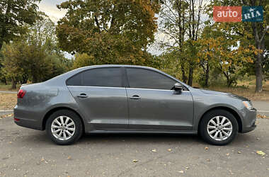 Седан Volkswagen Jetta 2013 в Харькове