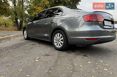 Седан Volkswagen Jetta 2013 в Харькове