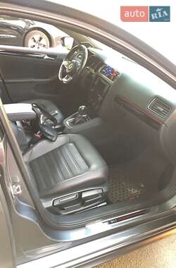 Седан Volkswagen Jetta 2017 в 
