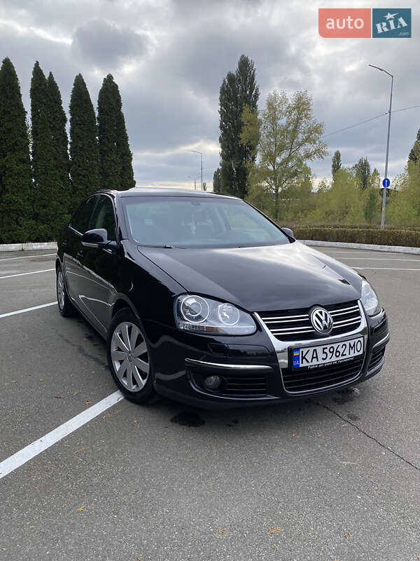 Седан Volkswagen Jetta 2008 в Володимирці