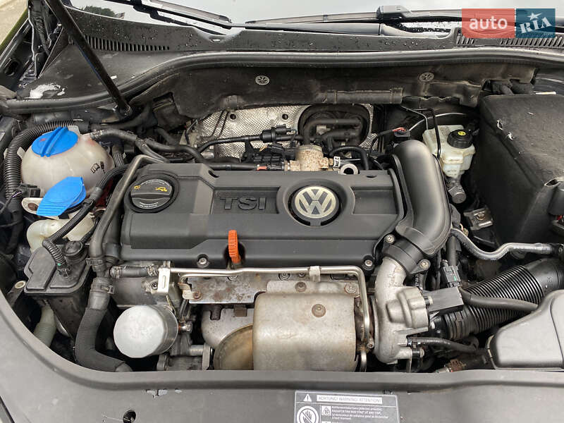 Седан Volkswagen Jetta 2008 в Володимирці