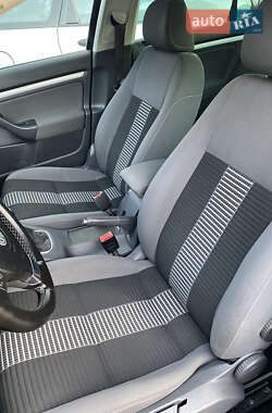 Седан Volkswagen Jetta 2008 в Володимирці