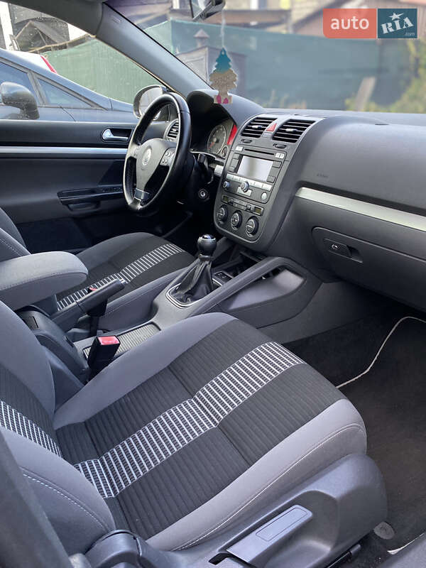 Седан Volkswagen Jetta 2008 в Володимирці