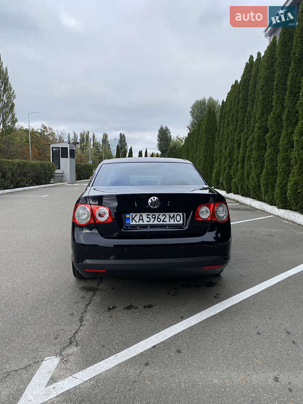 Седан Volkswagen Jetta 2008 в Володимирці