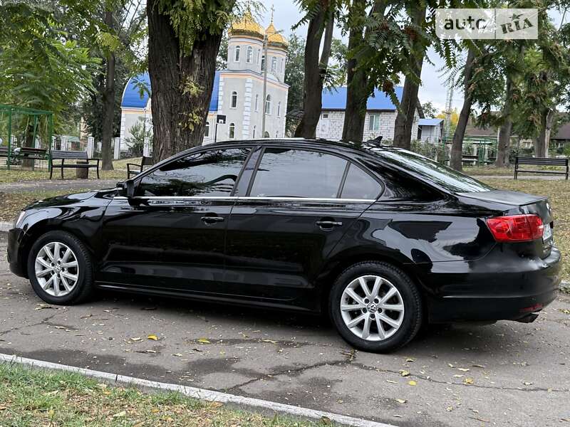 Седан Volkswagen Jetta 2013 в Кам'янському