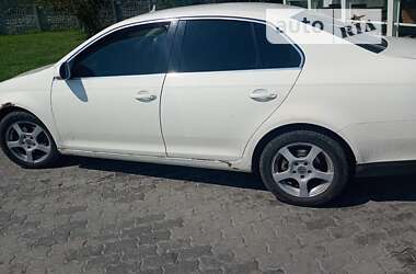 Седан Volkswagen Jetta 2006 в Делятине