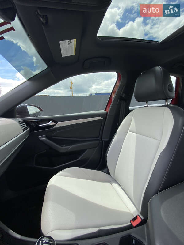 Седан Volkswagen Jetta 2020 в Вінниці