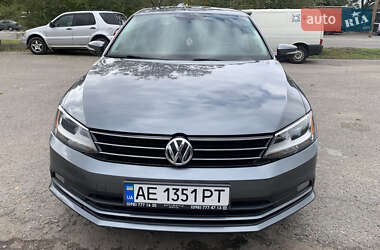 Седан Volkswagen Jetta 2015 в Днепре