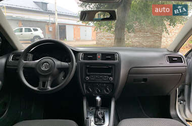 Седан Volkswagen Jetta 2012 в Лубнах