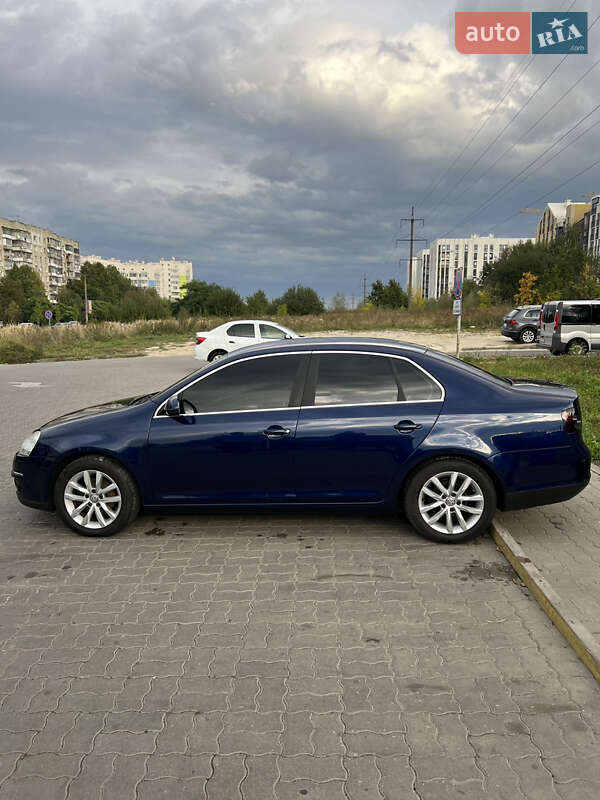 Седан Volkswagen Jetta 2007 в Львове