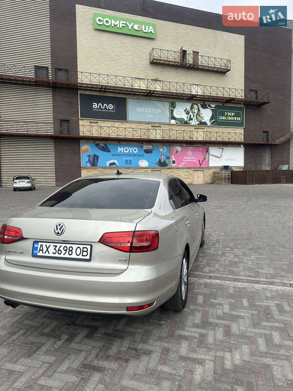 Седан Volkswagen Jetta 2014 в Харькове