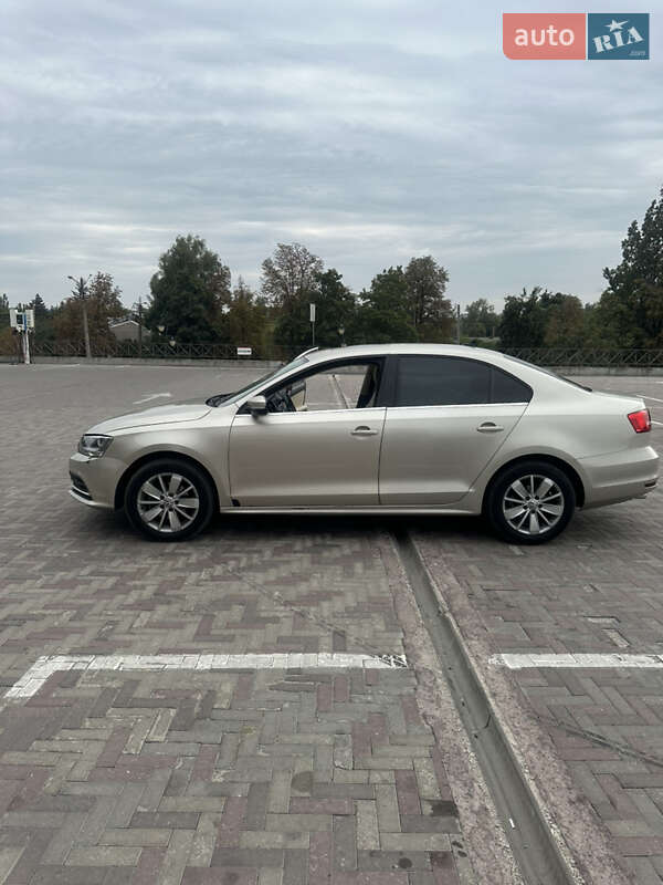 Седан Volkswagen Jetta 2014 в Харькове