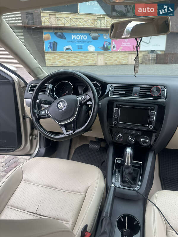 Седан Volkswagen Jetta 2014 в Харькове
