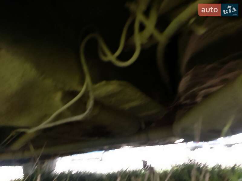 Седан Volkswagen Jetta 1989 в Вижниці