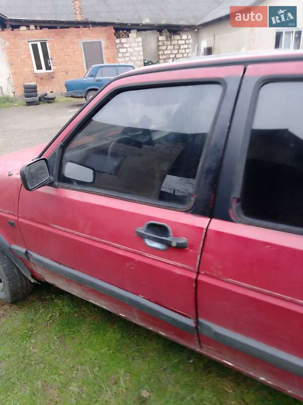 Седан Volkswagen Jetta 1989 в Вижниці