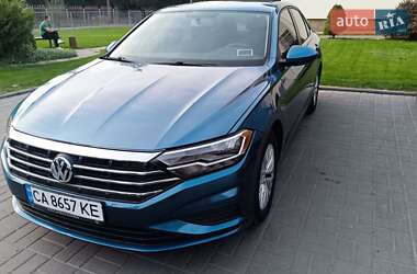 Седан Volkswagen Jetta 2018 в Смілі