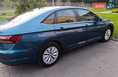 Седан Volkswagen Jetta 2018 в Смілі