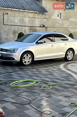 Седан Volkswagen Jetta 2011 в Сваляве