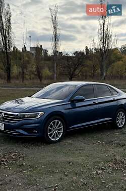 Седан Volkswagen Jetta 2018 в 